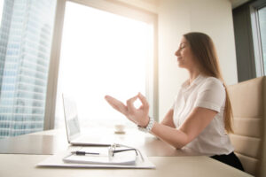 Yoga, Statul la Birou si Durerile de Spate