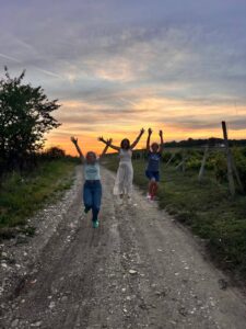 YOGA TRAVEL 11 - GÂRBOVA